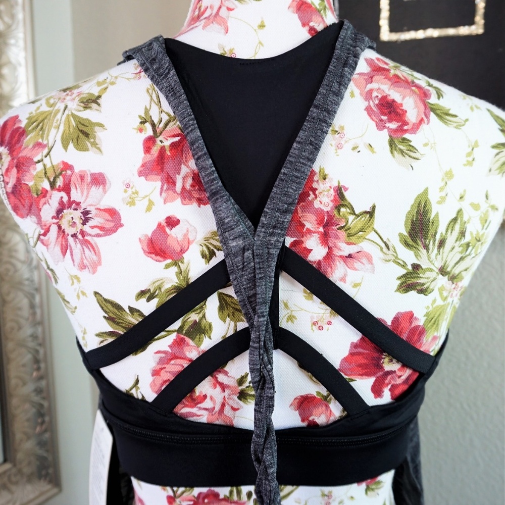 LULULEMON | Twist and Toil Tank Size 10 - Picture 4 of 8